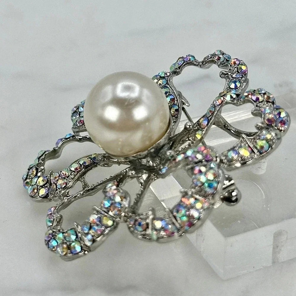 Big Y&J Signed Pearl Rhinestone Flower Brooch Pin Pendant AB Iridescent Retro - Picture 2 of 11